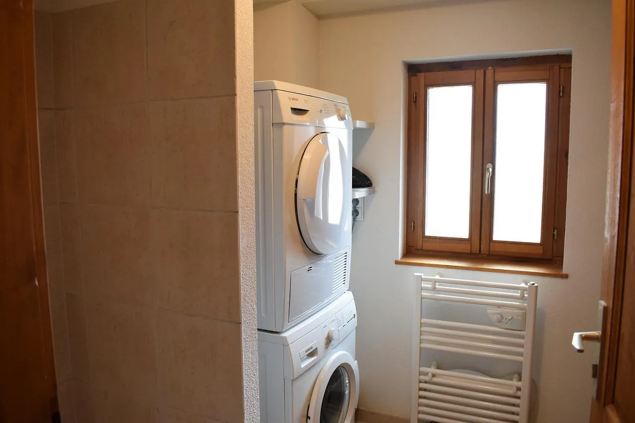 Le Traversier T40 Holiday Home 2 Morzine Apartment