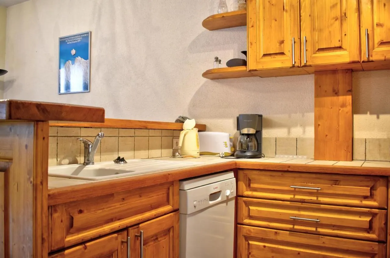 Apartment Le Traversier T40 Holiday Home 2 Morzine